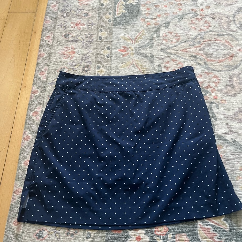Izod Navy Blue golf skort with White Polka Dots